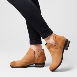 Sorel Lolla Cut-Out Tan Suede Ankle Booties | Size 8